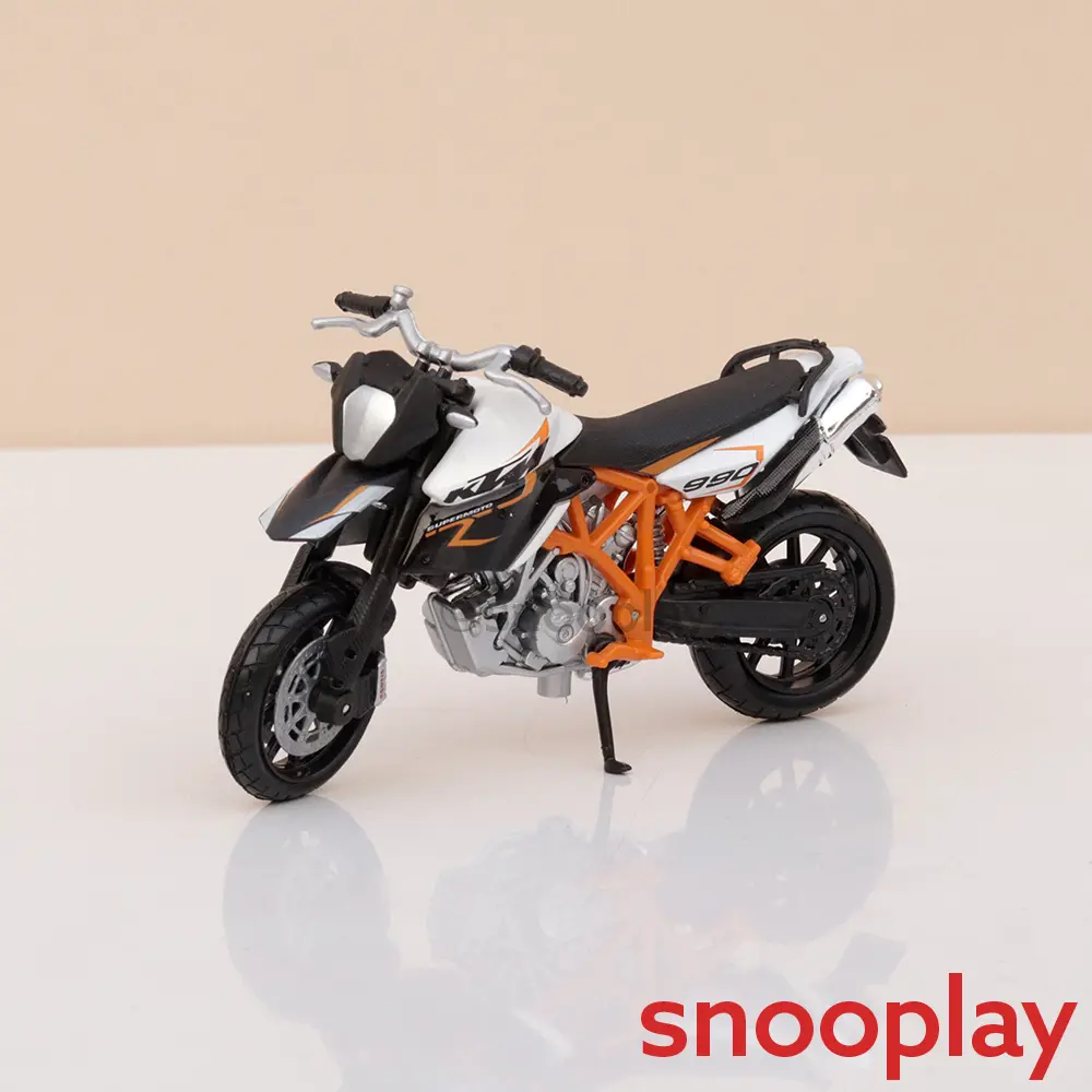 Bburago Original Ktm 990 Supermoto R Licensed Diecast Bike | 1:18 Scale Model (14 Years Till Grown Ups) 1