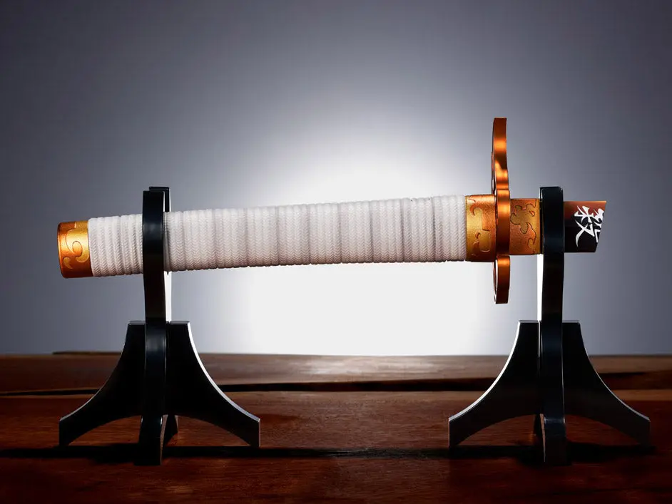 Bandai Proplica Demon Slayer: Kimetsu No Yaiba Kyojuro Rengoku's Broken Nichirin Sword 1