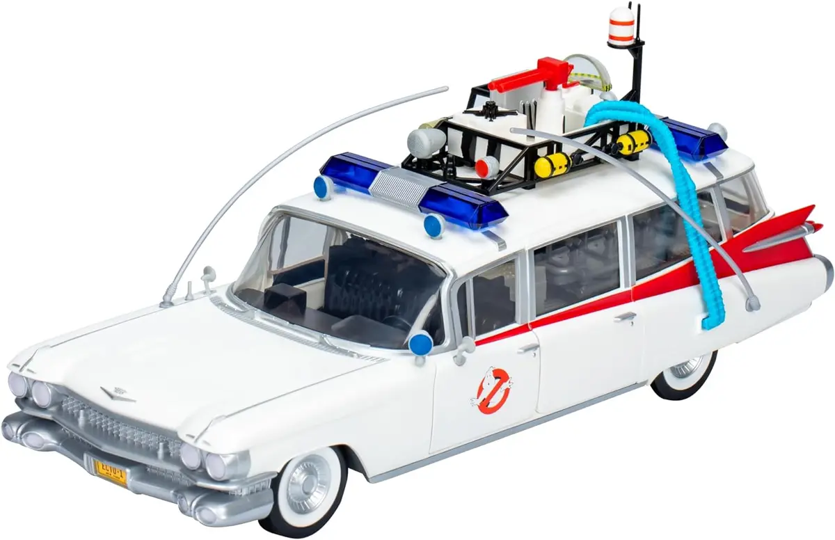 Hasbro Ghostbusters Plasma Series Ecto-1 (1984) Car 1