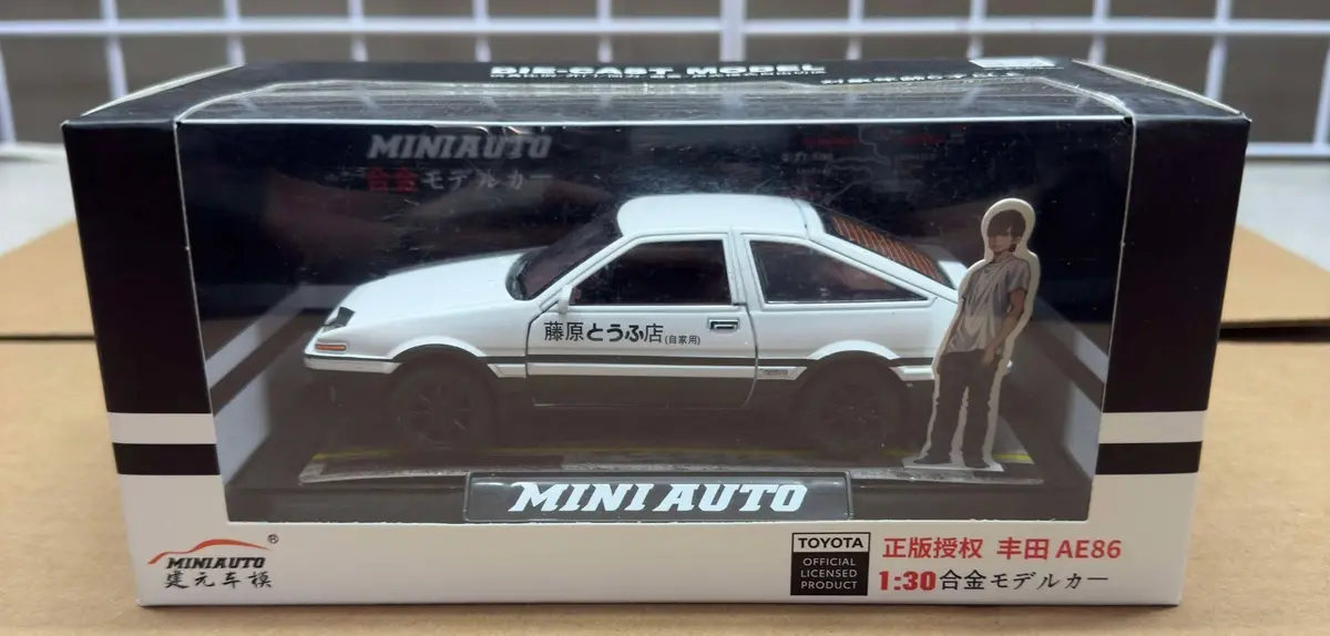 Miniauto 1/30 Toyota Ae86 Sprinter Corolla Initial D (White Hood Ver.) Scale Diecast Car 1