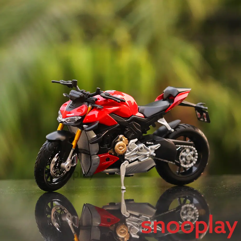 Maisto Licensed Ducati Super Naked V4s Diecast Bike Model (1:18 Scale) 1