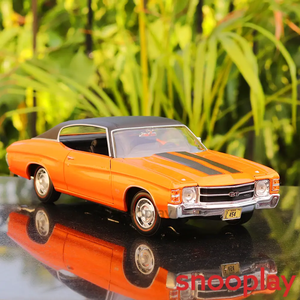 Maisto Original Licensed 1971 Chevrolet Chevelle Ss 454 Sport Toy Car With Openable Parts And Adjustable Front Wheels (Scale 1:18) 1