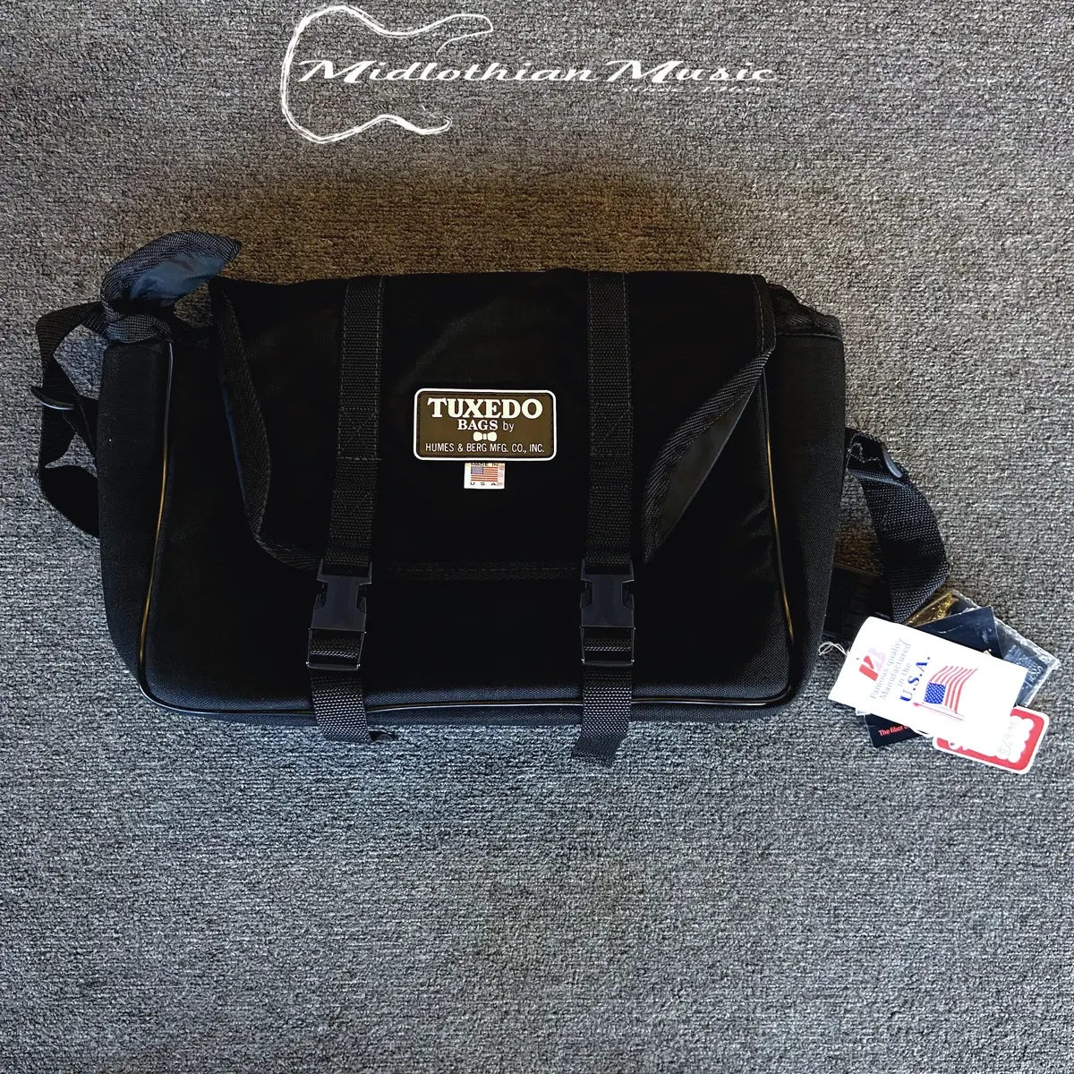 Tuxedo Bags By Humes & Berg - Clarinet Carry Case W/Accessory Pouch - Black Finish 1
