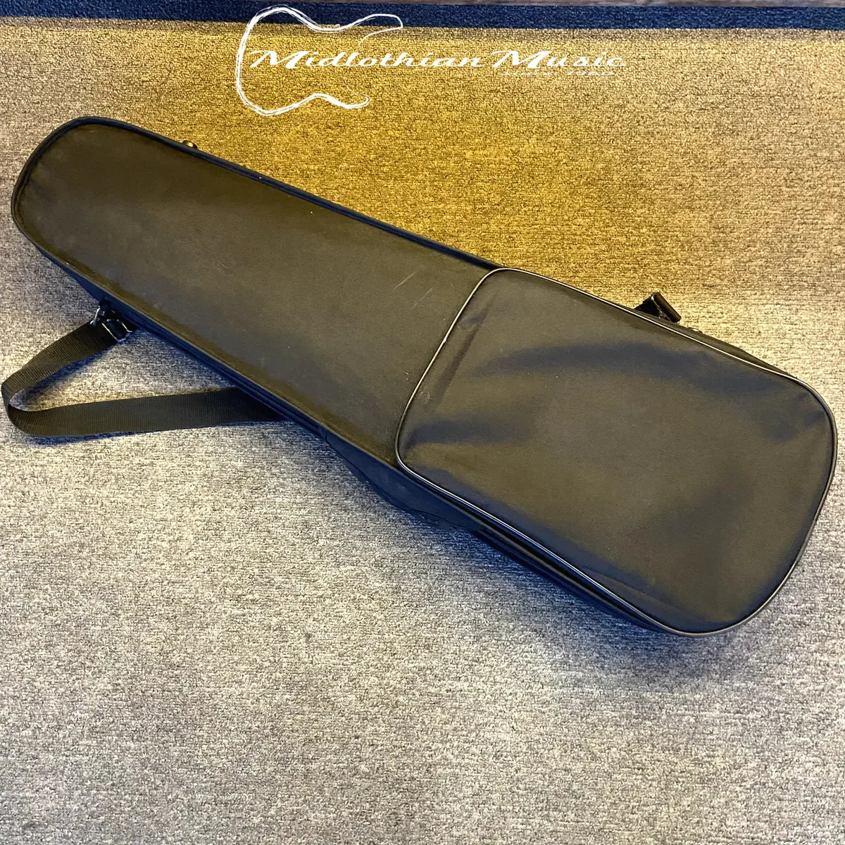 Un-Branded 4/4 Violin Softshell Case Used 1