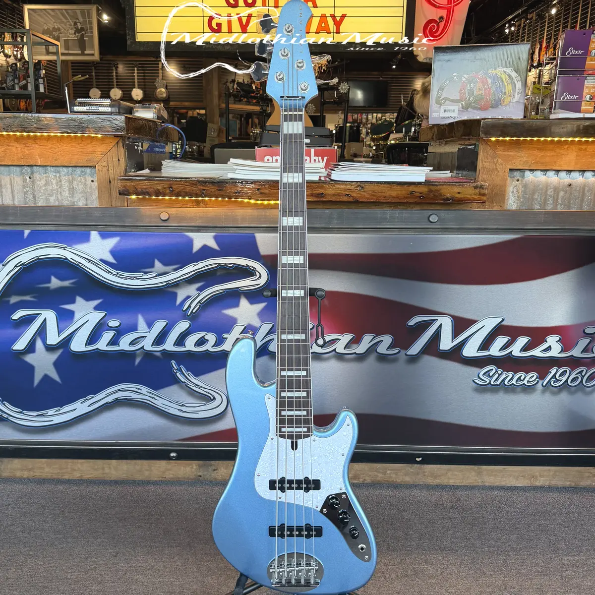 Lakland Skyline Darryl Jones Dj-5 - 5-String Bass Guitar - Lake Placid Blue Finish W/Free Gator Gig Bag 1