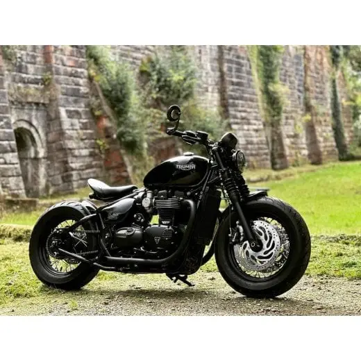 Motone Mayhem Shorty Turnout Muffers - Black - Triumph Bobber / Speedmaster 2