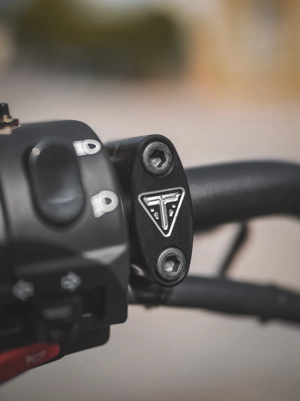 Classicbike Raisch Mirror Delete Control Clamp - 7/8” Bars 2