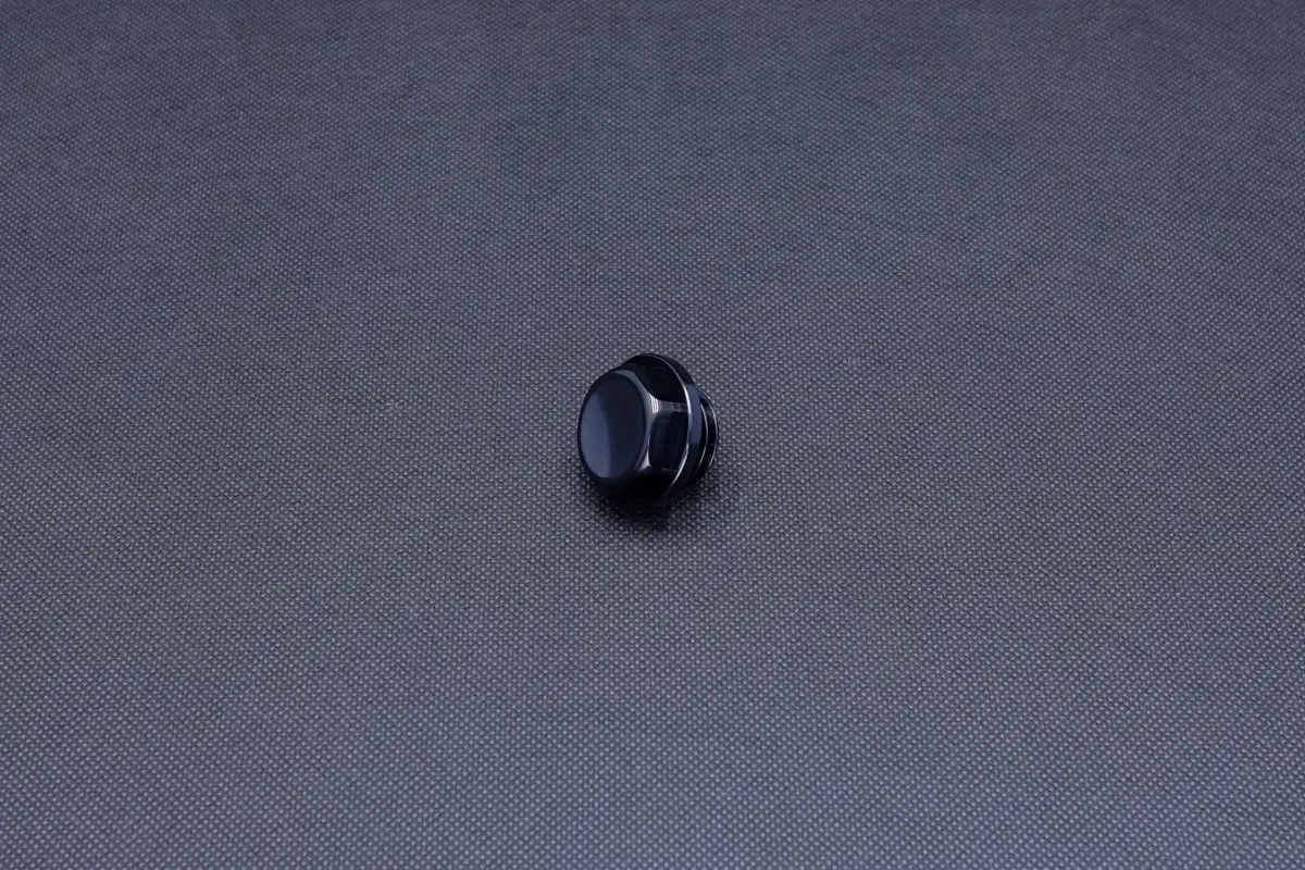 Iron Machine Oil Fill Cap - 2001+ Triumph Classic Twins 3