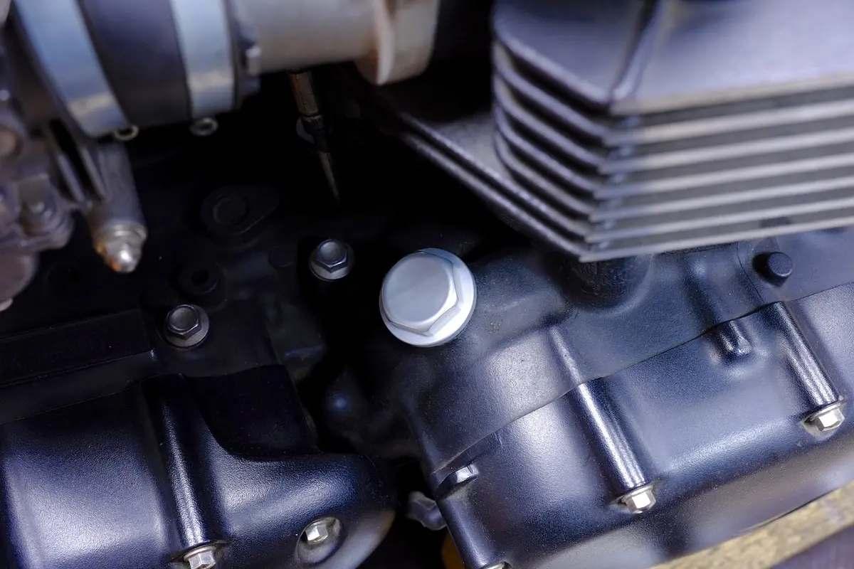 Iron Machine Oil Fill Cap - 2001+ Triumph Classic Twins 1