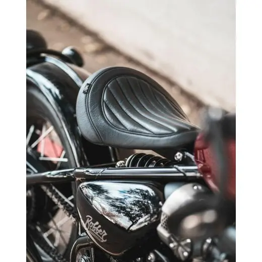 Motone King Cobra - Vertical Ribs - Triumph Bobber / Bobber Black 2