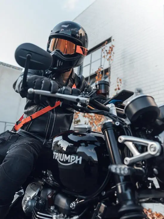 Quad Lock Handlebar Mount 2