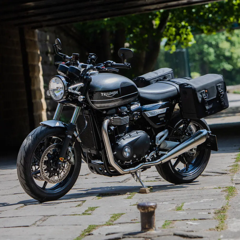 Kriega Duo Saddlebag Combo For 2016+ Triumph Classics 6