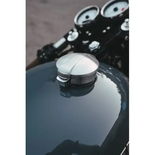 Motone Classic Monza Gas Cap For Triumph Classics - Brushed 1