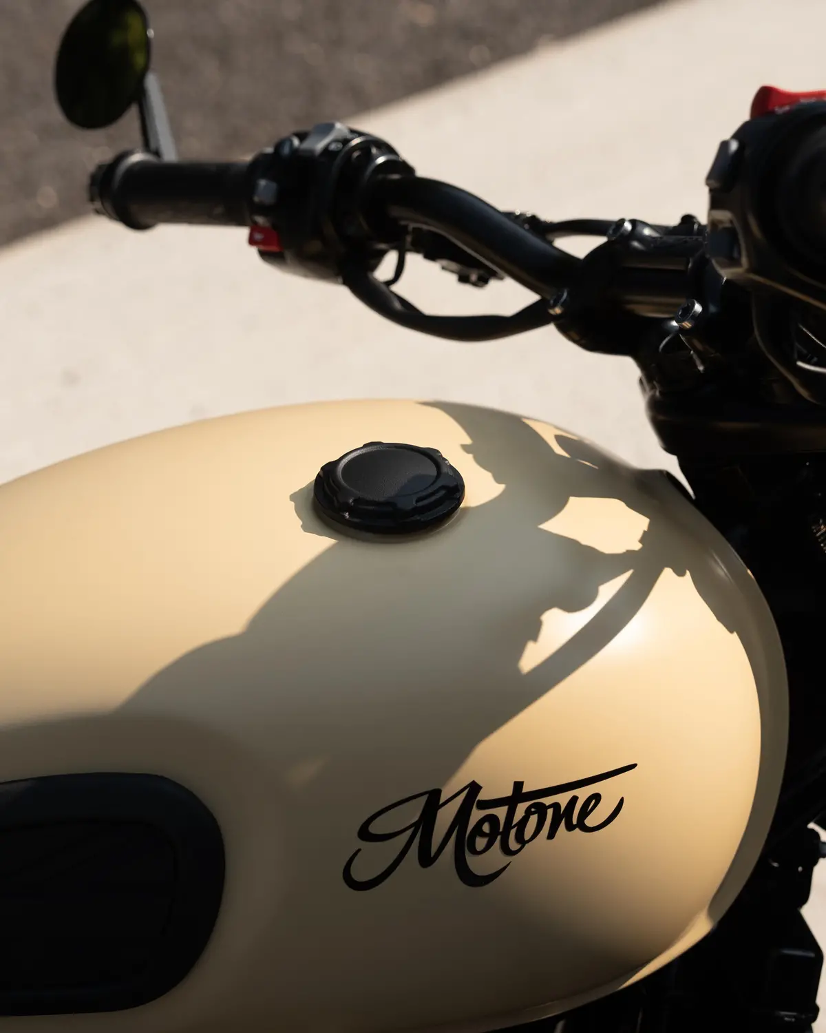 Motone Telstar Gas Cap - Black - Triumph Classics 2