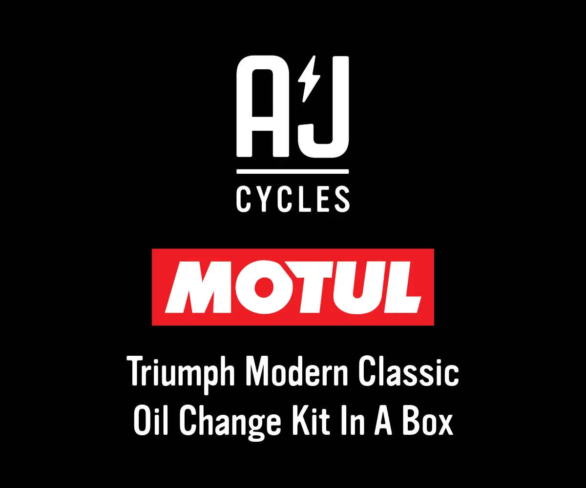 Motul 7100 4T Triumph Modern Classic Synthetic Oil Change Kit - 10W-40 1