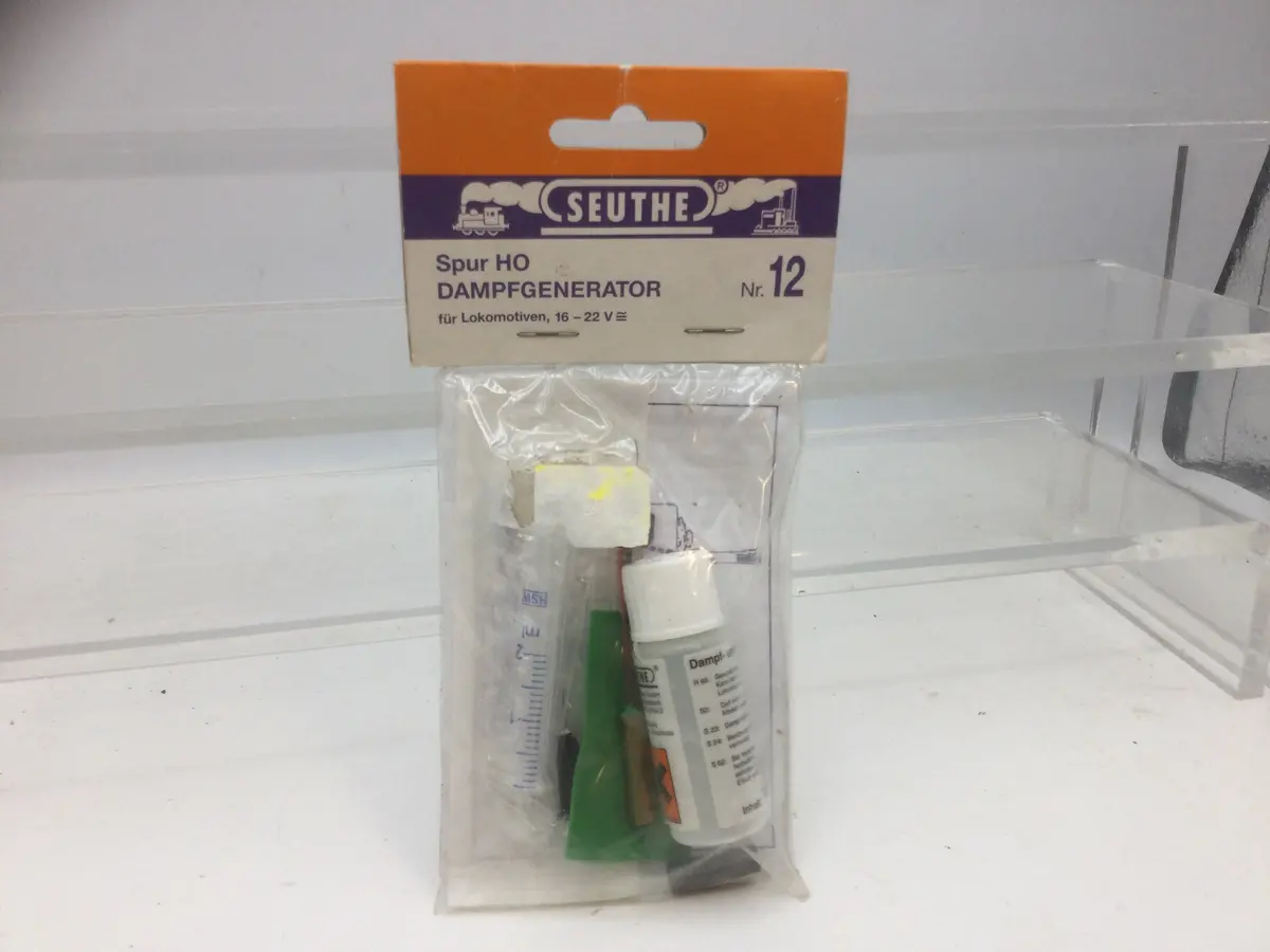 Seuthe 12 Ho/Oo Gauge Steam Locomotive Smoke Generator 1