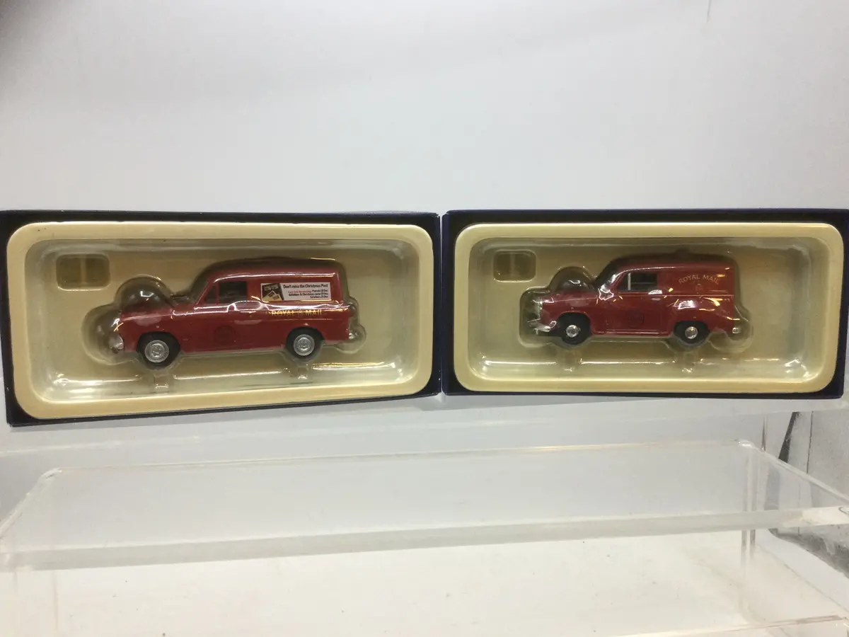 Corgi 1:43 Scale Royal Mail Van X2 1
