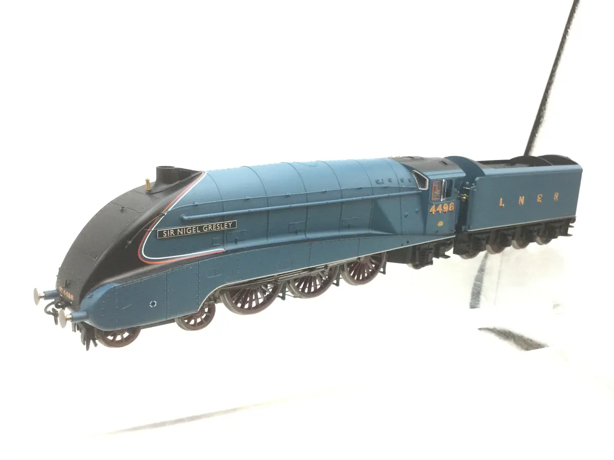 Hornby R2688 Oo Gauge Lner Blue A4 Class 4498 Sir Nigel Gresley 70Th Anniv Edition 1