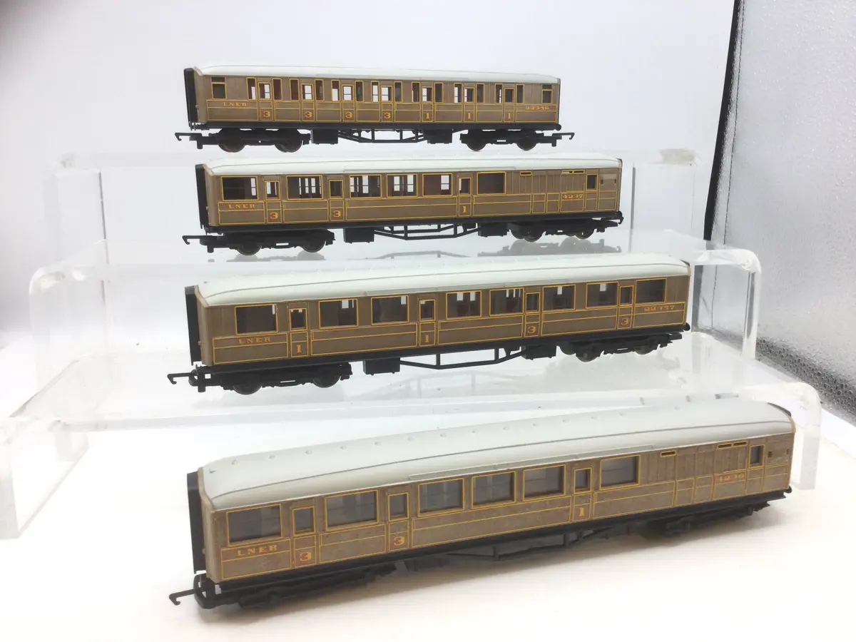 Hornby Oo Gauge Lner Gresley Flying Scotsman Coaches X4 1