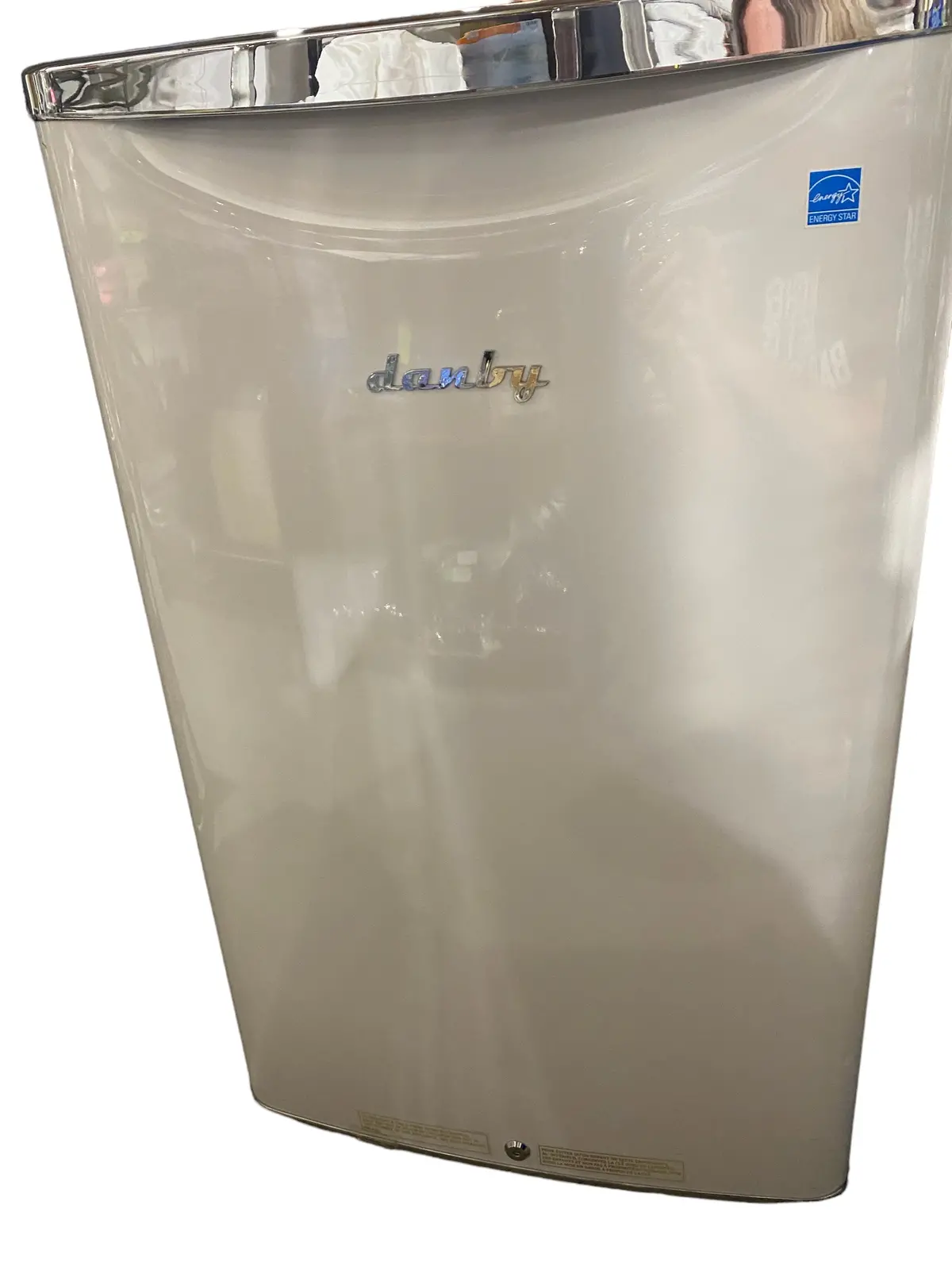 Danby 4.4 Cu.Ft. Contemporary Classic Compact Refrigerator Dar044a6pdb-Rm Store Pickup Only 1
