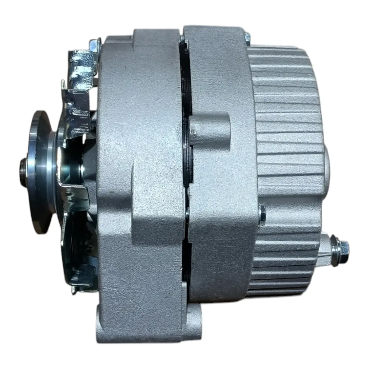 Alternator 2354003R | Fits Clark It Series Forklifts (It40b, It60, It70, It80) 1