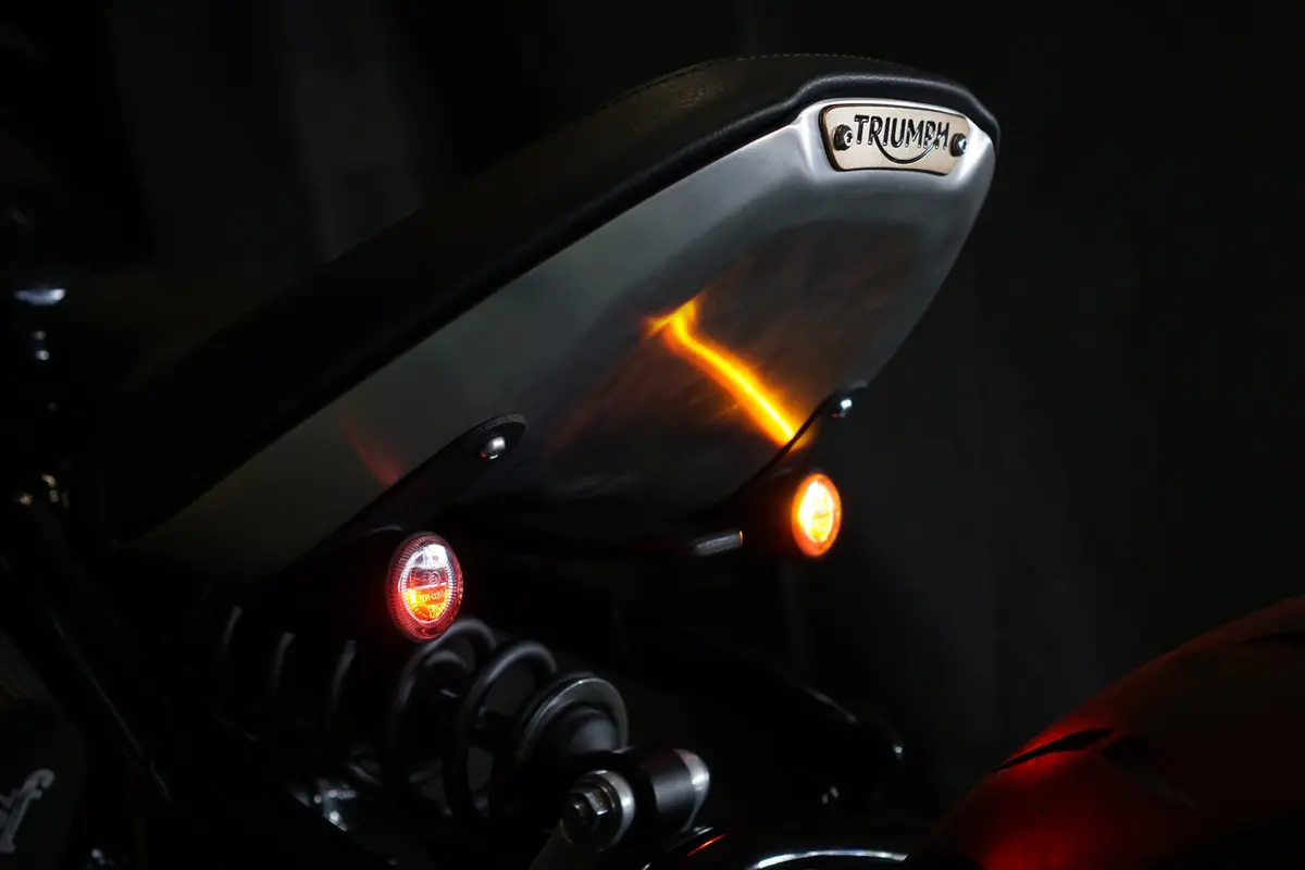 Viba D30 Multifunction Led Turn Signals - Rear - Triumph Bobber 1