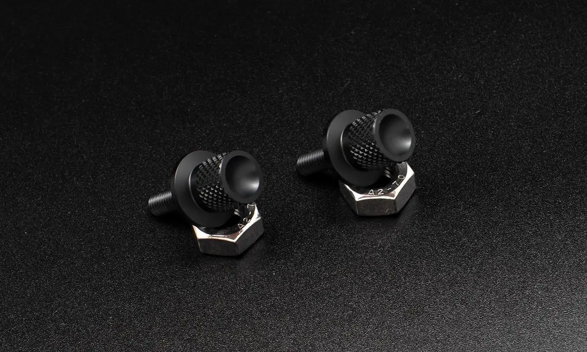 Super Corse Tool Free Side Cover Bolts - Triumph Bonneville, Thruxton, Scrambler - Black, Silver, Brass 2