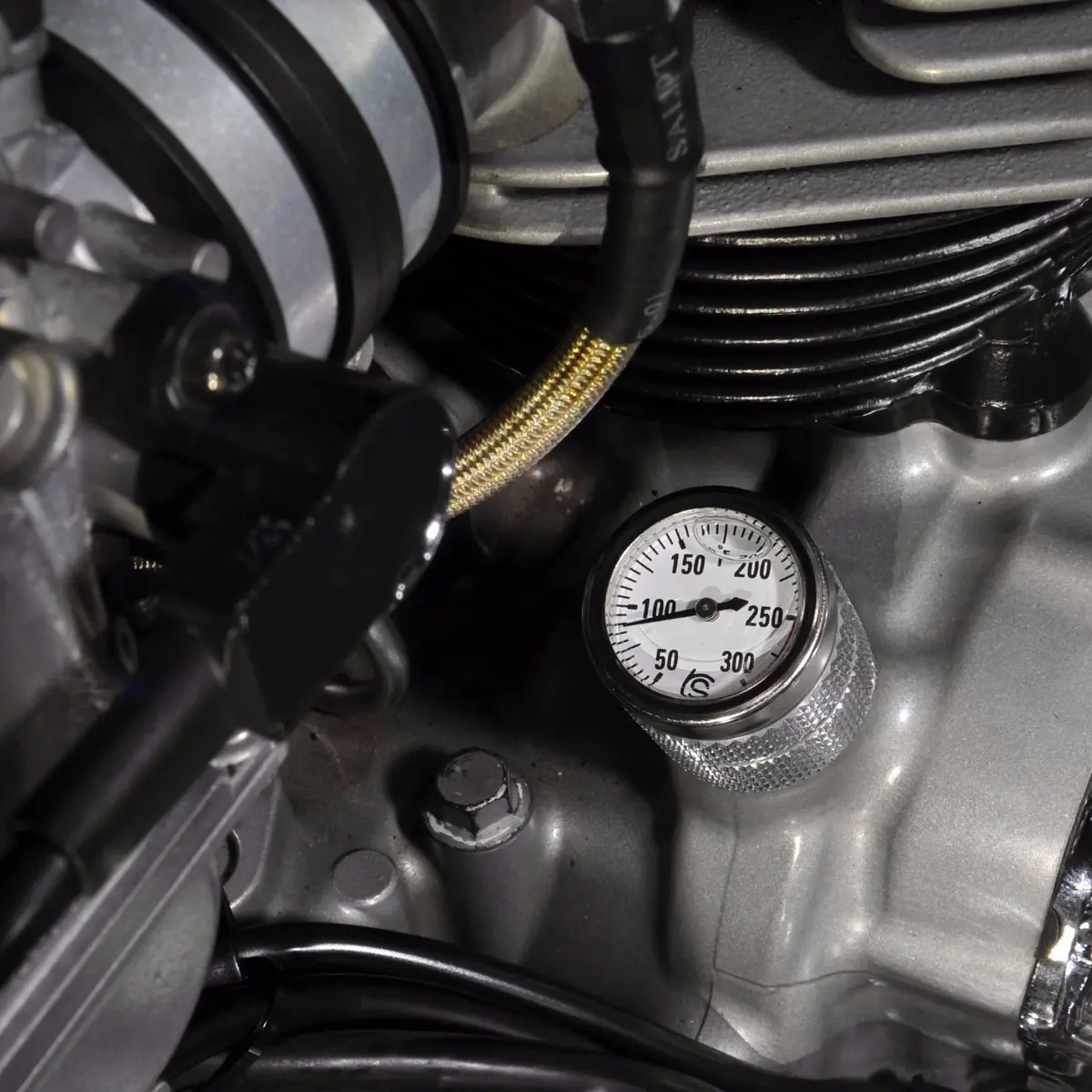 Super Corse Temperature Gauge Oil Fill Cap - Triumph Classics 4