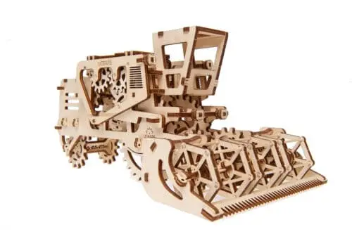 Ugears Combine Harvester 1