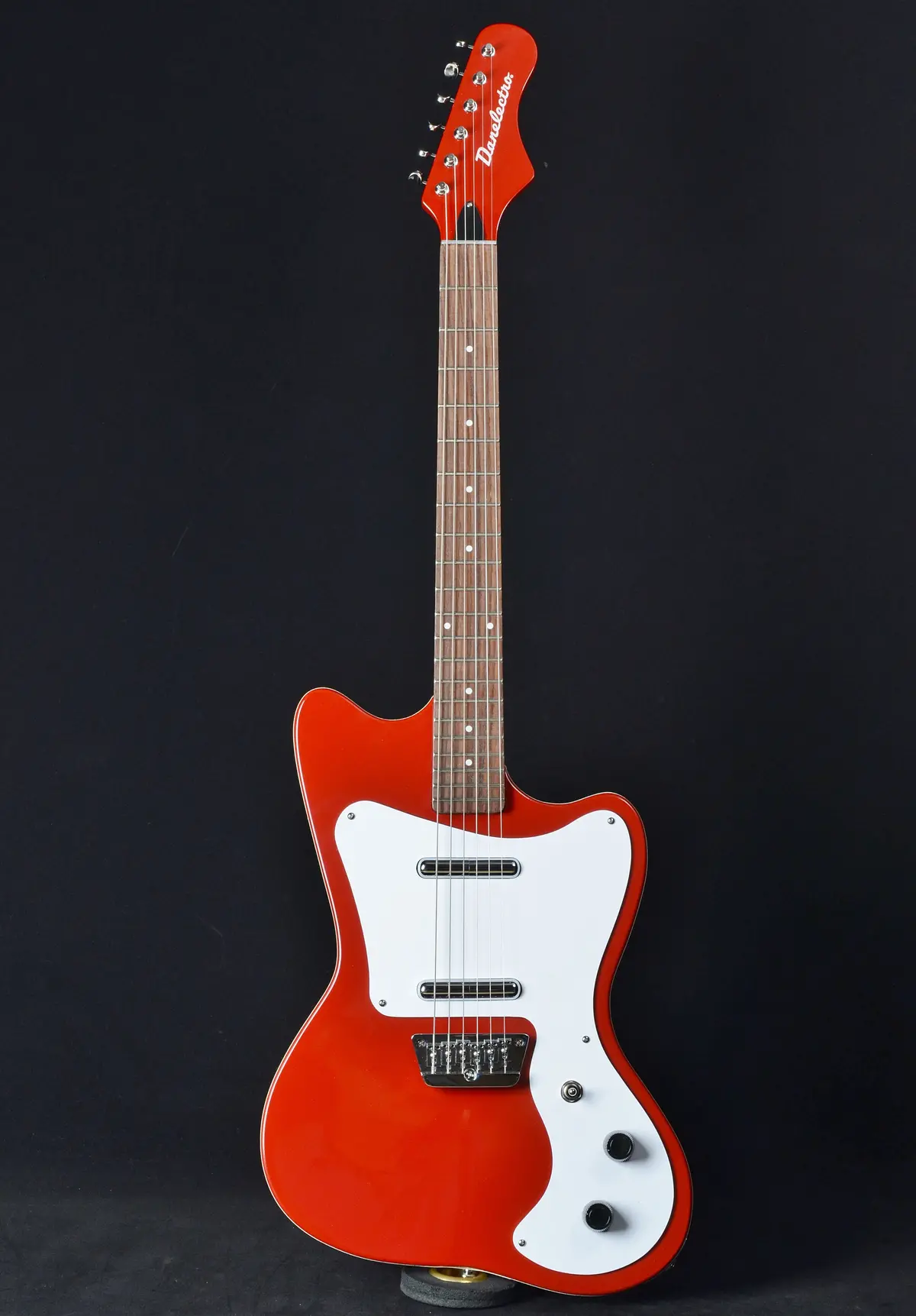 Danelectro '67 Guitar - Red 1