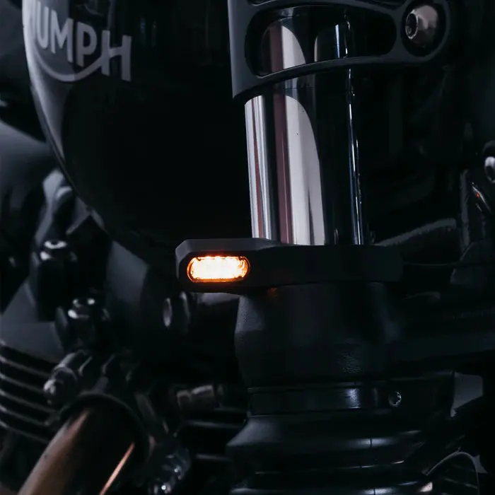 Motoism Wrap Around Fork Signals - 47Mm - Triumph Bobber / Speedmaster 47Mm Forks 1