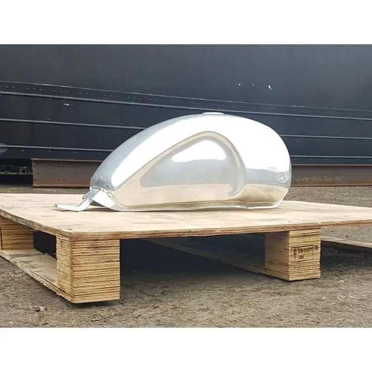 Motone Aluminum Gas Tank - Polished - 2008 - 2015 Triumph Bonneville, Thruxton, Scrambler 1
